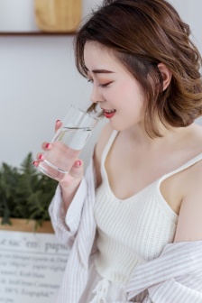 巜人妻中出J按摩师